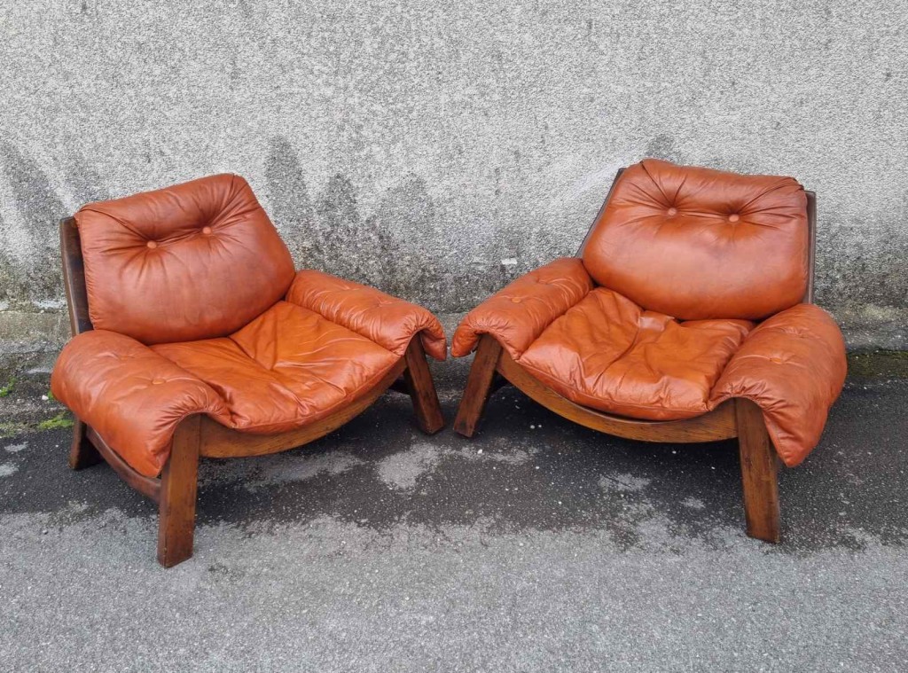 Mid Century Italian Pair of Lounge Chairs, Wood and Leather, Italy 60s